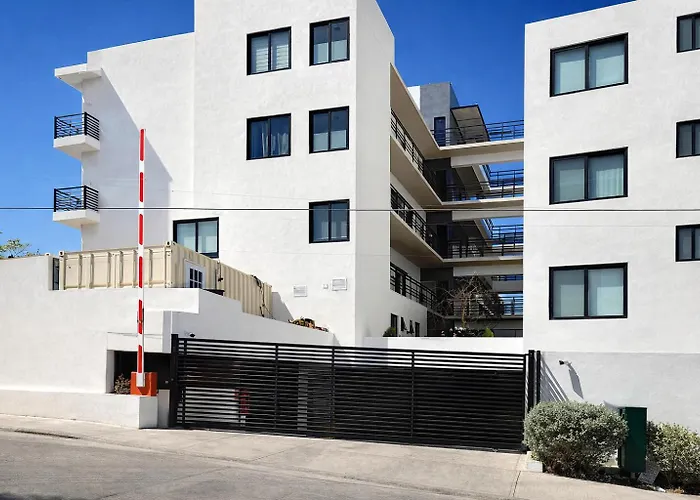 Premier Twin With Exclusive Rooftop Apartment *